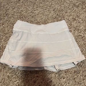lululemon size 2 skirt